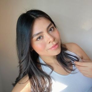 Meet your Posher, Alejandra